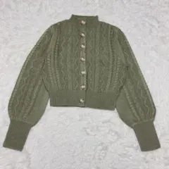 【新品タグ付き】titty&Co. ショートケーブルニット トップス グリーンのサムネイル
