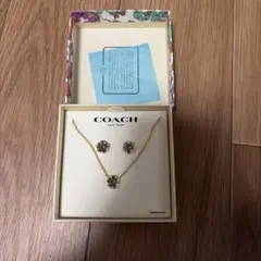 COACH 花モチーフ ネックレス ピアスセット