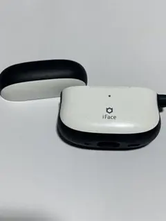 iFace Airpods pro 2世代ケース カバー ホワイト/ブラック