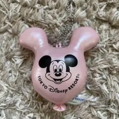 ディズニー　Disney 風船チャーム　バッチ　ピンク