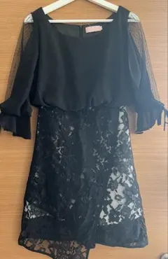 ソブレ ブラックレースドレス　オフショルダー風