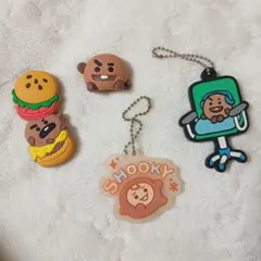 BT21 SHOOKY キーホルダー 2枚 とマグネットセット