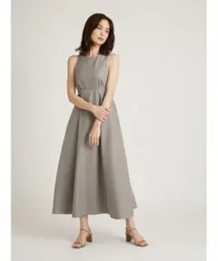 【SNIDEL】Sustainableバックオープンフレアワンピース