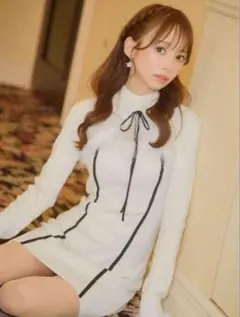 ミシェルマカロン フェザーラインニットワンピース ホワイト