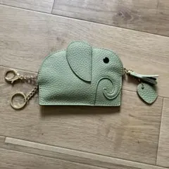 新品^ - ^革　皮　象　小銭入れ　コインケース　キーホルダー付き　緑　抹茶色