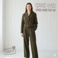 オリーブ色 セットアップ ジャケットとパンツ CROSS OVER