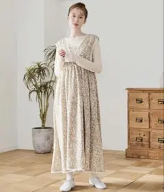 crisp 花柄ワンピース ベージュ ブラウン ノースリーブワンピ