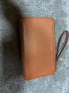 FOSSIL 長財布 ブラウン ストラップ付き 6月に買ったので新しいですのサムネイル