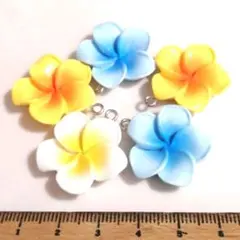 2点限り⭐️カラフルプルメリア(ブルー系).。.:*5個♡シルバーチャーム
