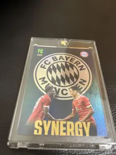 サッカーカード　ヤマル・ムシアラ　アルフォンソ・ディヴィス