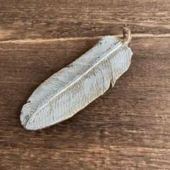 羽　置物　陶器　　シルバー
