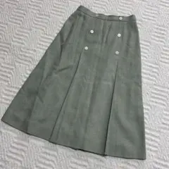 良品✨バーバリーズ カーキ色 フロントボタン フレアスカート ひざ丈 麻100%のサムネイル