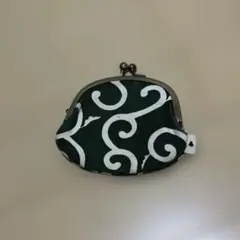 がま口コインケース 緑色と白色の模様