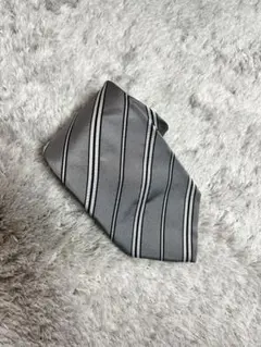 BURBERRY シルバーストライプネクタイ