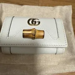 GUCCI バンブー装飾 ホワイトレザーキーケース