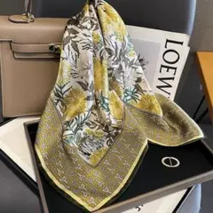 ラスト2点　シルク100% スカーフ ストール 65×65cm