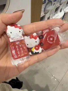 新品未開封　ハローキティなつかしアイテムミニチュアコレクション　2種