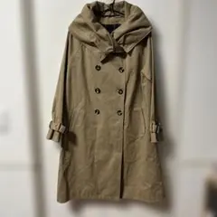 ベージュ ダブルブレスト ロングコート