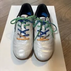 アンブロ umbro サッカー ジュニア インドア用　シューズ　22.0cm