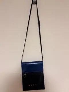 MARNI ブルー＆ブラック TRIBECAショルダーバッグのサムネイル