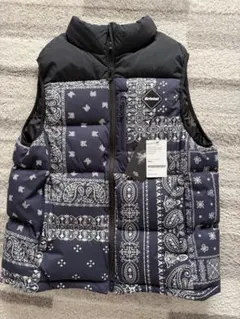ヘンリー様専用　美品！FCRBダウンベスト ネイビー×バンダナXLのサムネイル