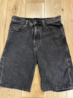 DIESEL ダークグレー ショートパンツ