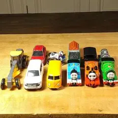 【まとめ売り】トミカ・京商 ミニカーセット（ランクル・ワーゲンバス・重機ほか）