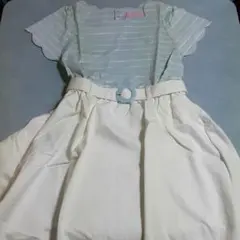 スカラップカットボーダー柄&裾ブランドロゴ刺繍入りベルト付きワンピース