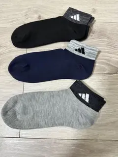アディダス　くつ下　3足セット　21〜23