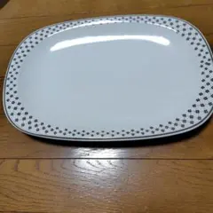 ノリタケ　バーサトーン　オーバルプレート　クローバー柄