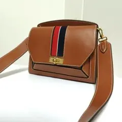 美品☆　バリー　現行　ショルダーバッグ　ライン　ターンロック　カーフレザー