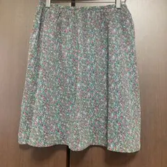 フレアスカート 黒地 小花柄 ひざ丈　38 ブラック　春夏　デート　普段着