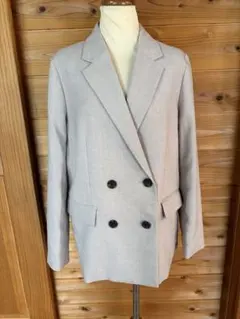 ベージュ　テーラードジャケット　GU