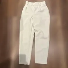 ZARA ベージュ　スラックス XS