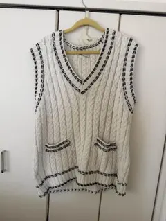 ZARA アイボリー ケーブル編みベスト スクールベスト　ライン柄