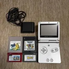 ゲームボーイアドバンス SP シルバー 本体と充電器とゲームソフト4本付き
