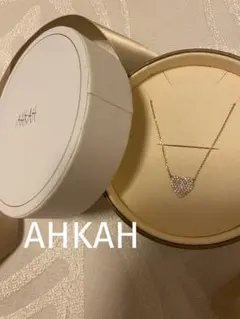 美品AHKAHハートパヴェミディネックレス◾️18kイエローゴールドダイヤモンドのサムネイル