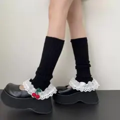 チェリー付き　黒ニット　レッグウォーマー　可愛い　レース　かぎ針編み　ソックス