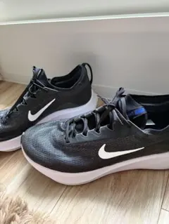 Nike ズームフライ　ランニングシューズ