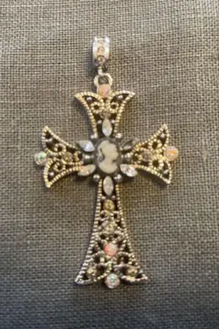 シルバー調十字架ペンダント　ヘッドのみ　カメオ