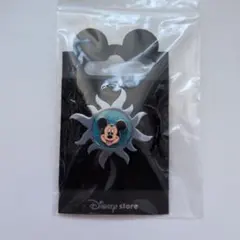 Disney Store ミッキーマウス ピンバッジのサムネイル