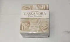 カサンドラ ホワイトローズ 100ml 香水のサムネイル