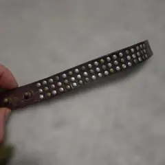スタッズ付きブラウンレザーブレスレット