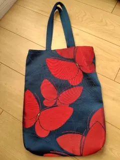 名古屋帯、赤い蝶模様のトートバッグ