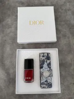 バースデーギフトマニキュア　ルージュ　口紅ノベルティコスメ リップ