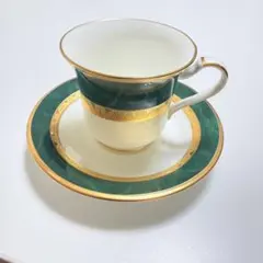 ノリタケ　緑と金の装飾 カップ・ソーサーセット