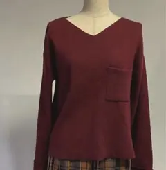 ニット　胸ポケットつきVネックセーター　ボルドー　ワインレッド　Ｌ