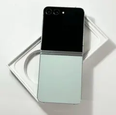 S*n様 [オークション]Galaxy Z Flip5 512GB 大容量 SI Amazon.com: SAMSUNG Galaxy Z Flip5 Smartphone 5G SM-F731B