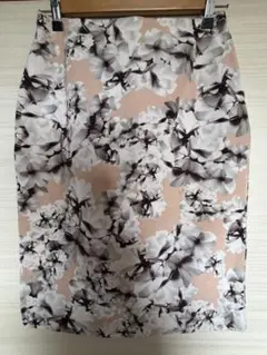MaxMara STUDIO 花柄 タイトスカート 40 ピンクベージュのサムネイル