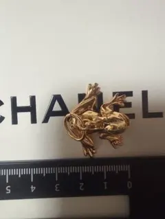 CHANEL ノベルティ♡カエル☆チャーム♡ラスト 1点ですのサムネイル